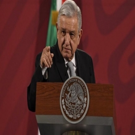 López Obrador pide a Facebook y Twitter rendir cuentas sobre ingresos y bots