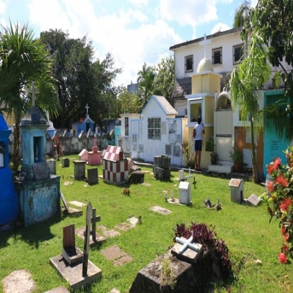 Día de Muertos: Preparan protocolos para recibir visitas en cementerios de Cozumel