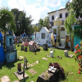 Día de Muertos: Preparan protocolos para recibir visitas en cementerios de Cozumel